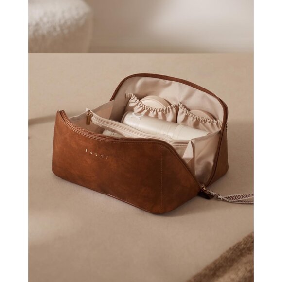 Women AH-Brown Large Capacity Cosmetic Travel Makeup Waterproof Portable Bag - Picture 7 of 10